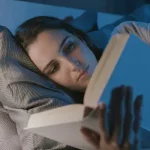15 Benefits of Reading Before Bed